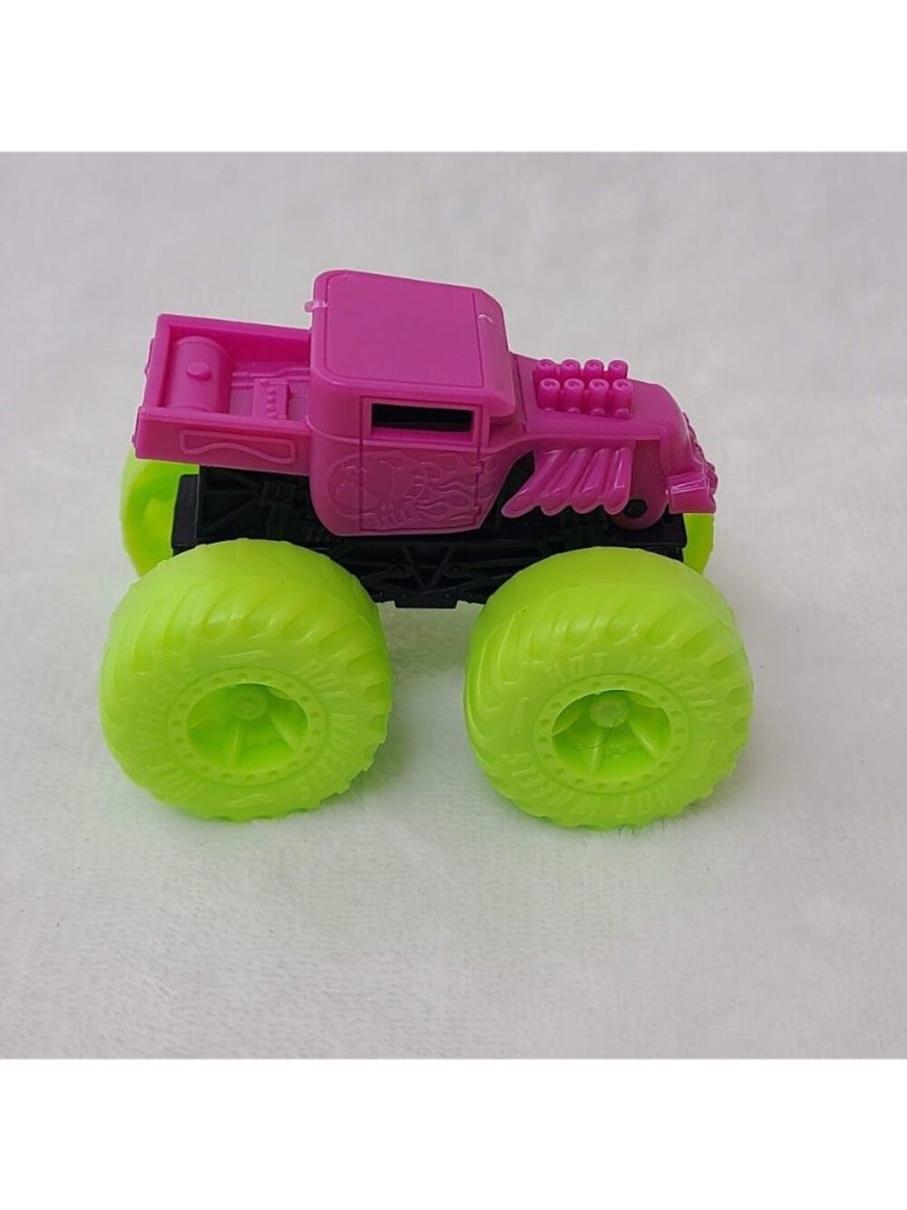 2024 Pink Monster Truck Green Wheels Sonic Wacky Pack Meal FF Toy Grave Digger - Picture 2 of 9